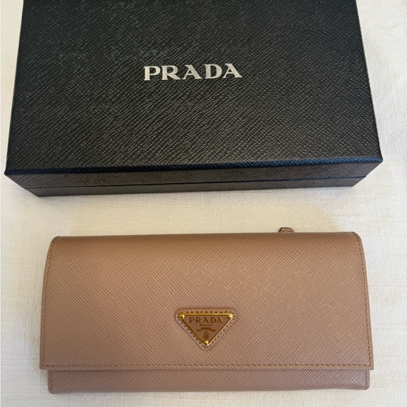 Prada Beige Leather Wallet - Picture 1 of 3